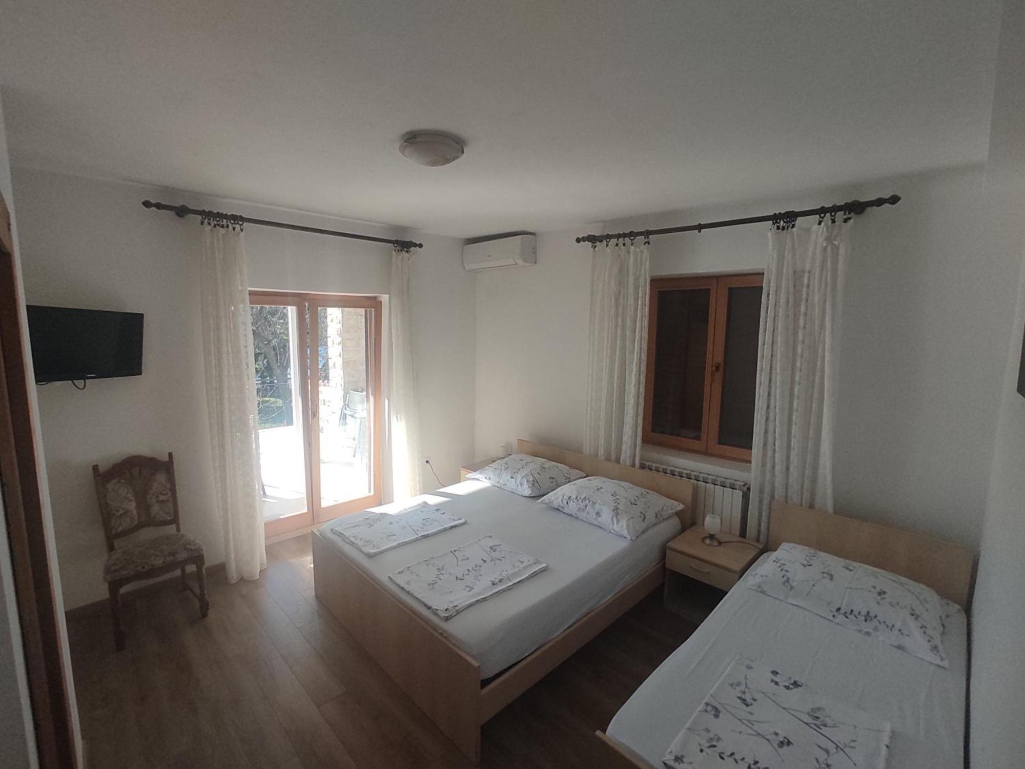 Pansion Marta Hotel Bibinje Kültér fotó